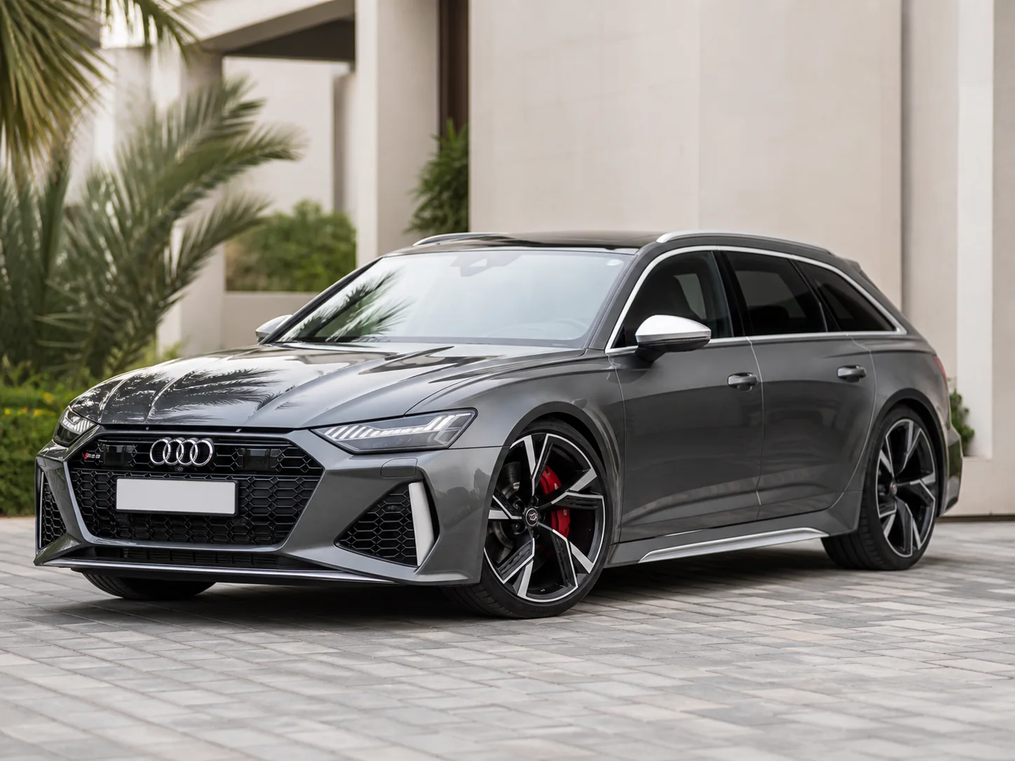 Audi RS6 in Dubai