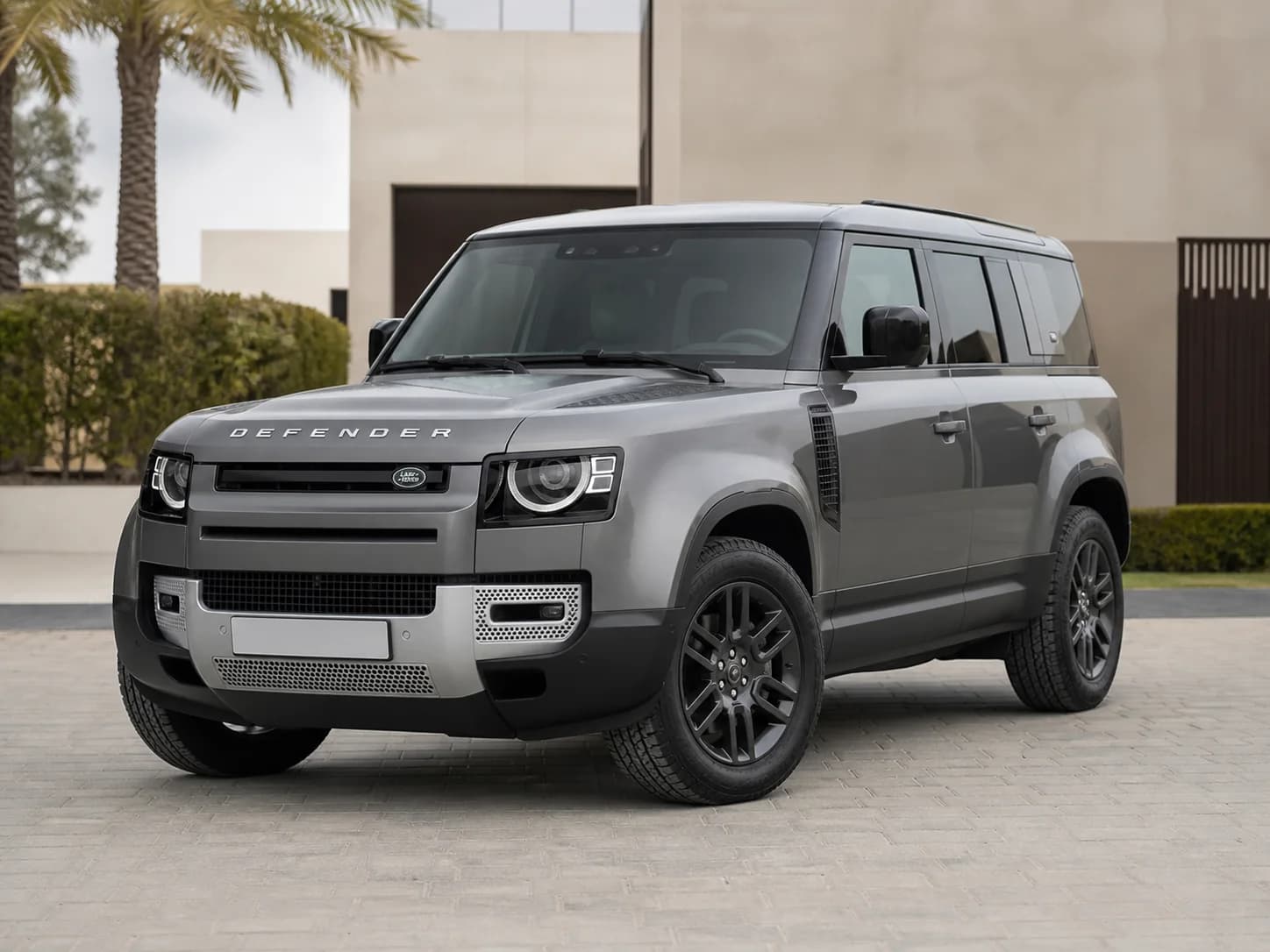 Land Rover Defender in Dubai