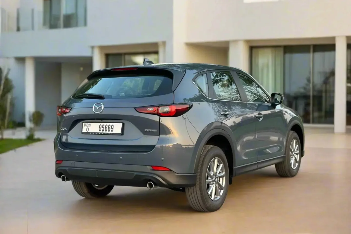 Mazda CX-5 or similar — view 3